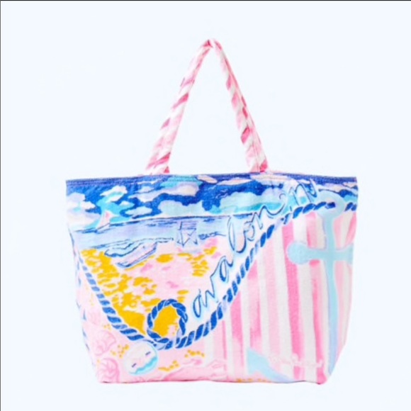 Lilly Pulitzer Handbags - Lilly Pulitzer Destination Avalon Tote